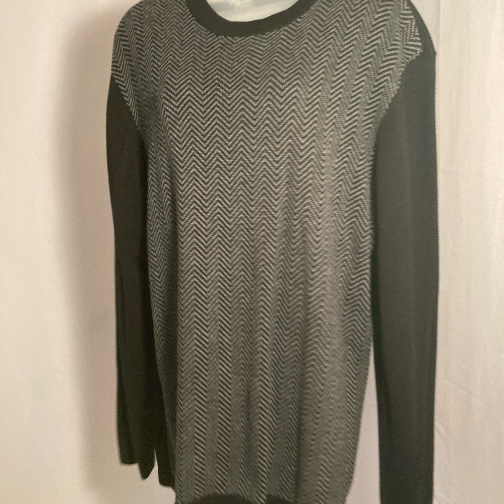 Sweater large long sleeve axist
